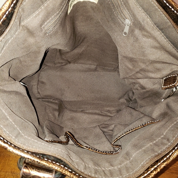 Large Reflections Purse - Picture 5 of 11